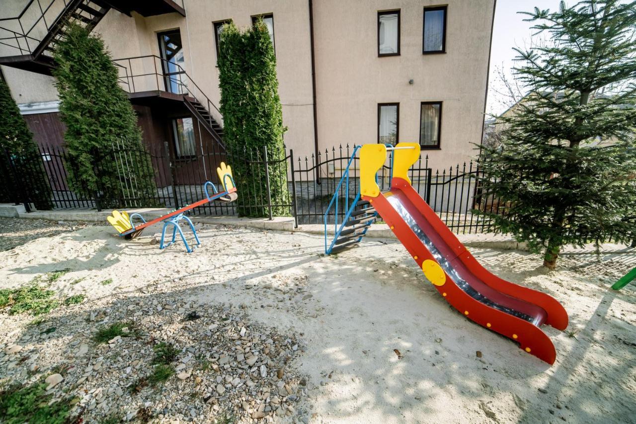Hotel Solomiya Truskavets Luaran gambar